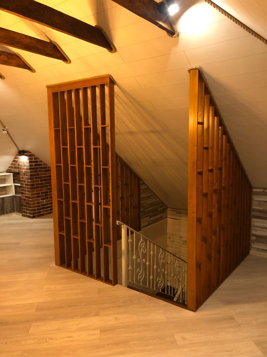 Деревянные перегородки для лестницы