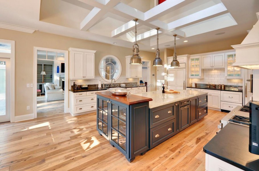 Островок на кухне с плитой