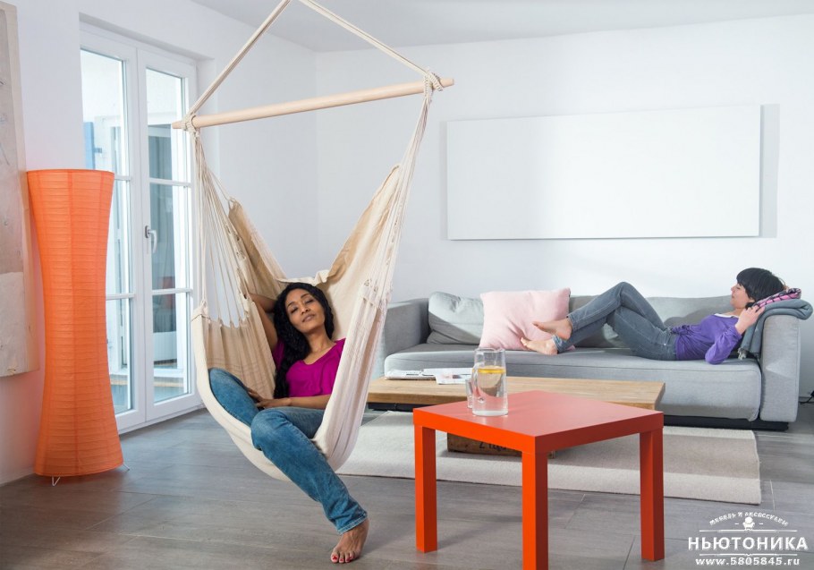 Подвесные качели в интерьере