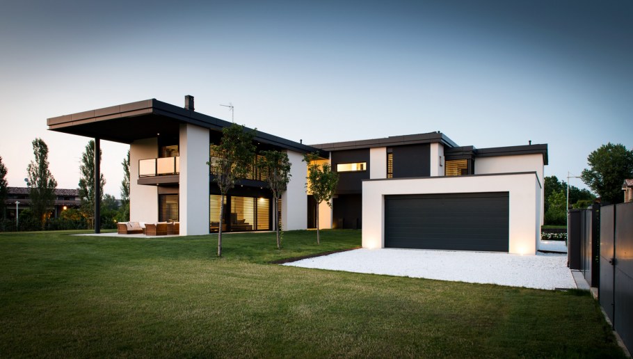 Современный стильный дом