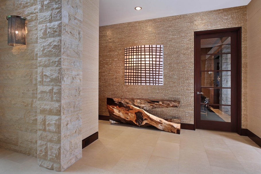 Коридор плиткой под камень