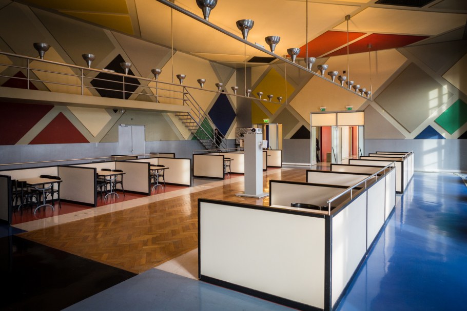 Тео Ван Дусбург кафе Обетт в Страсбурге