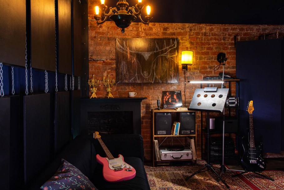 Комната для подкастов