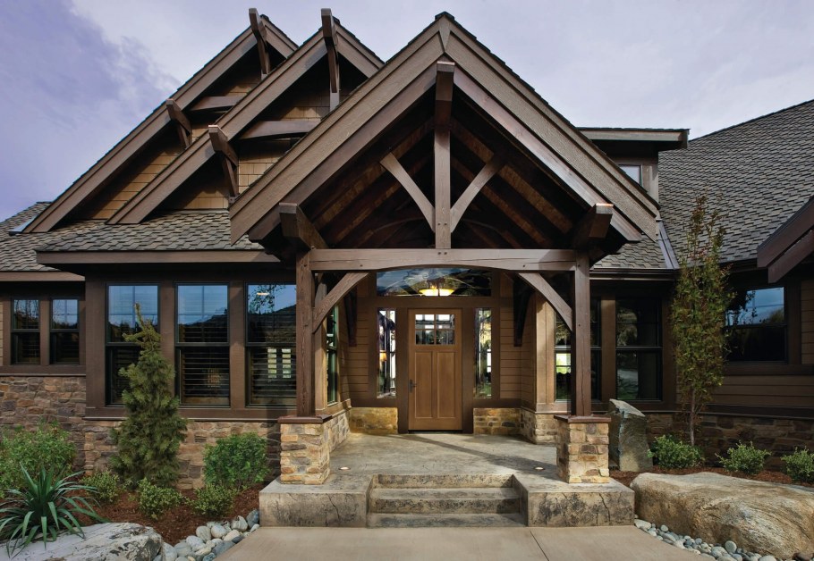 Фасад с элементами дерева