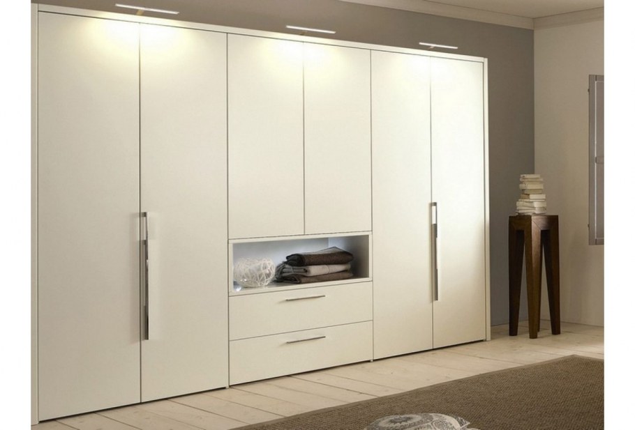Шкаф для одежды в спальню