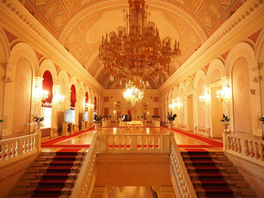 Одесский оперный театр интерьер