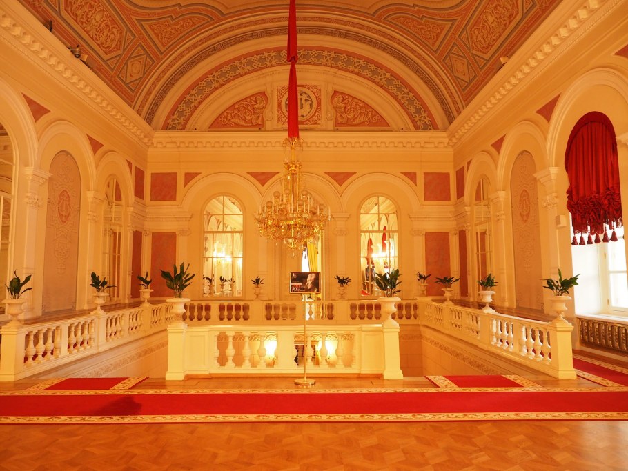 Питер александрийка театр