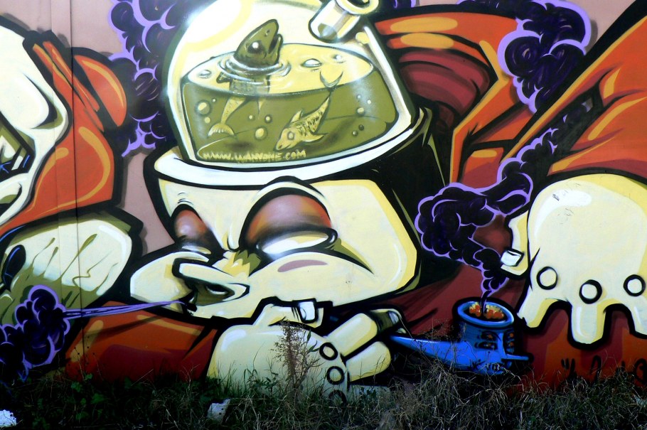 Разрисованные стены в комнате