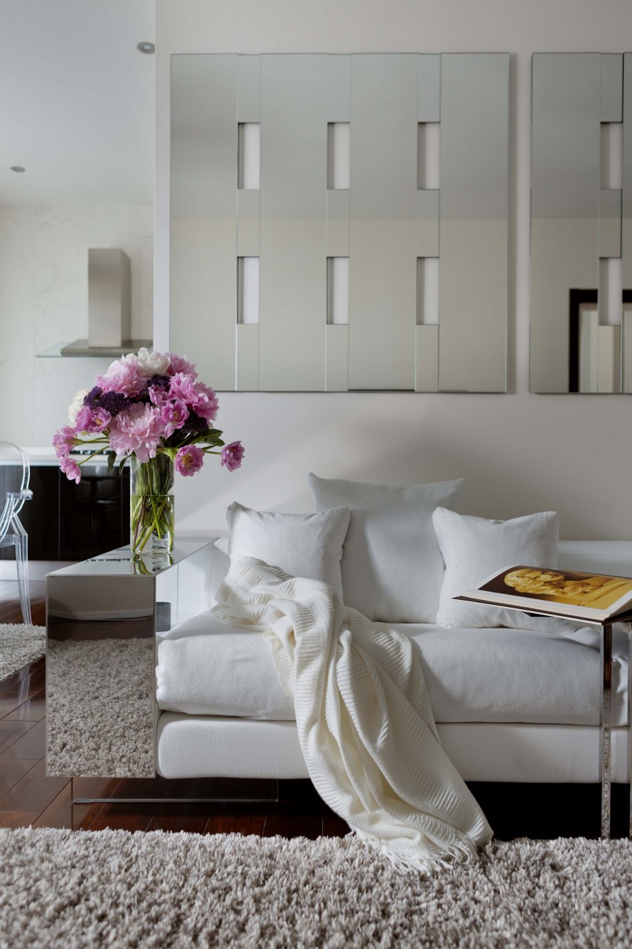 Гостиная в белом цвете