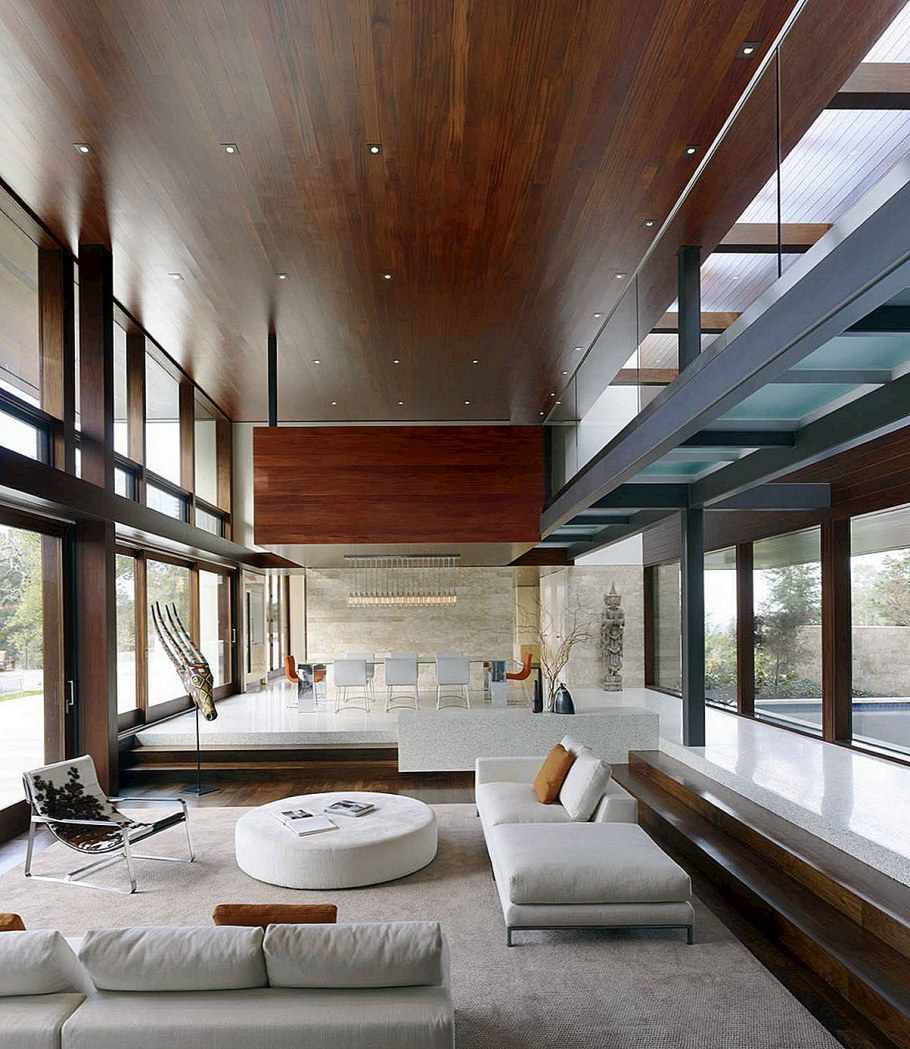 Современный многоуровневый дом