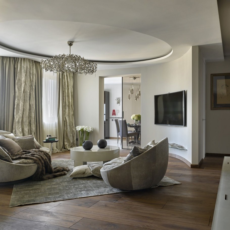 Гостиная с полукруглой стеной