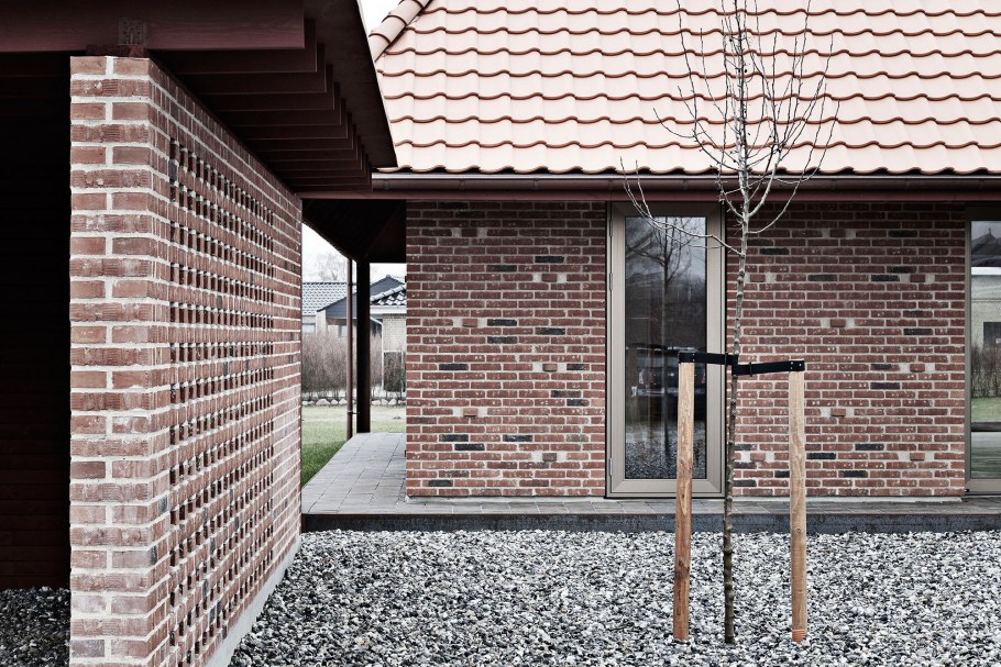 Brick House Leth Gori