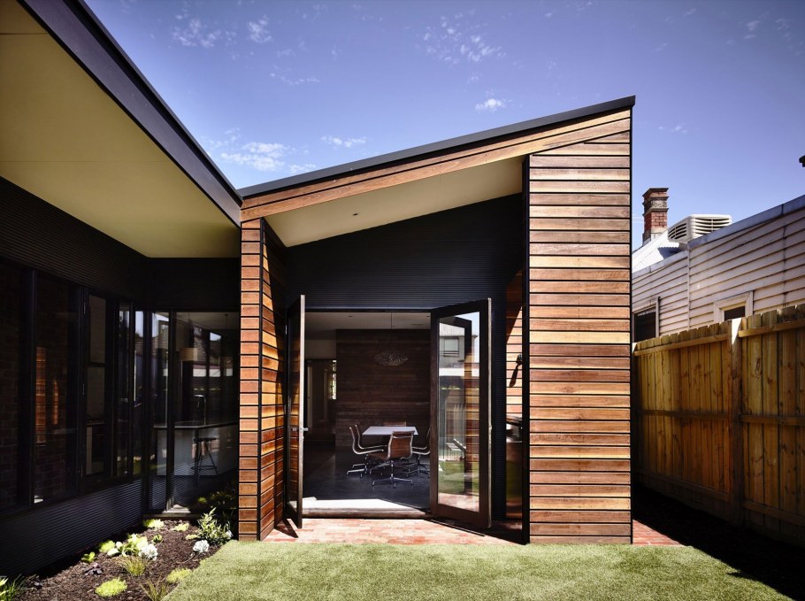 Фасад в стиле лофт