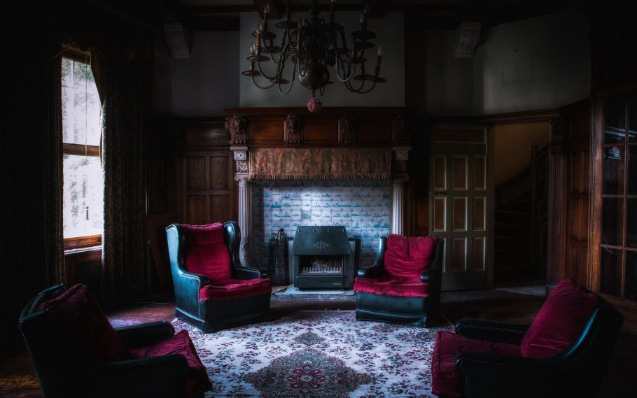 Гостиная в готическом стиле