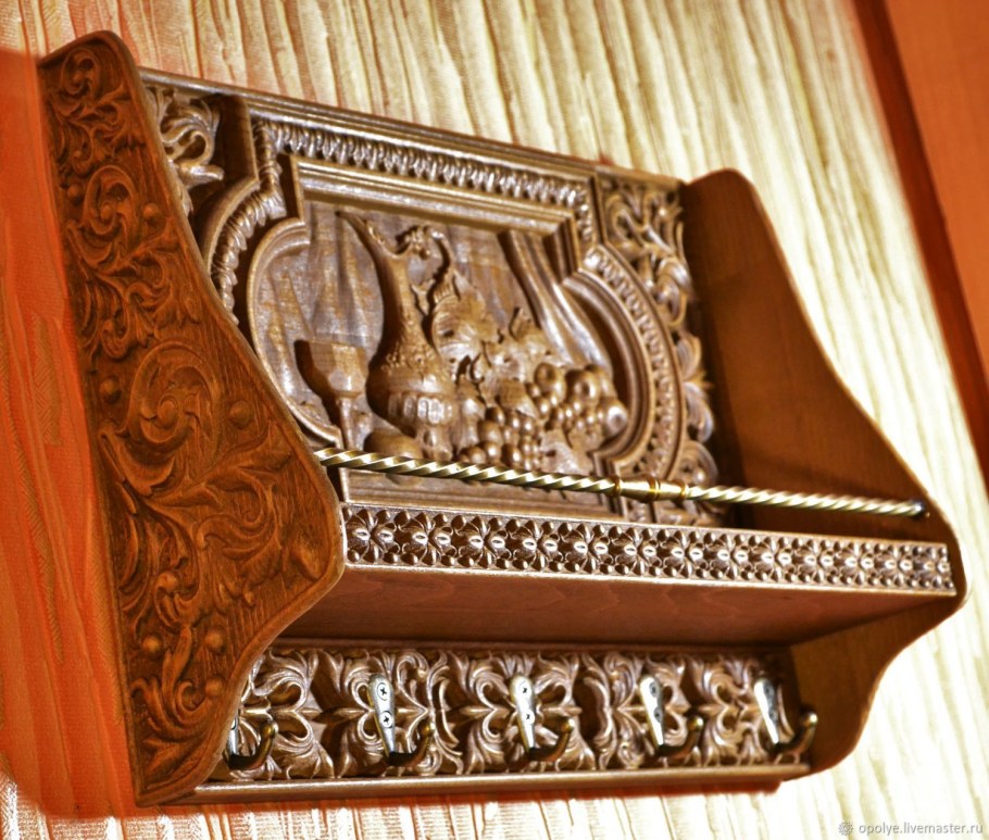 Резная полочка