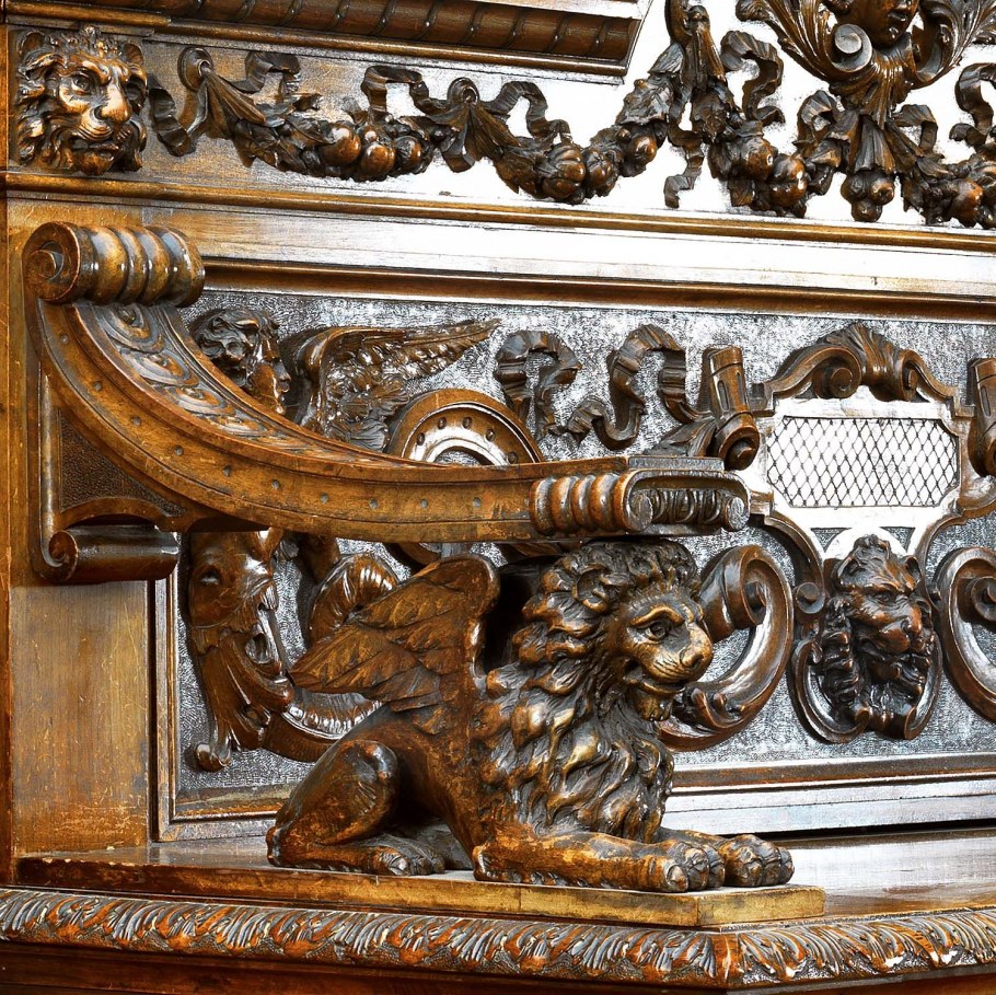 Резьба Ренессанс Ренессанс