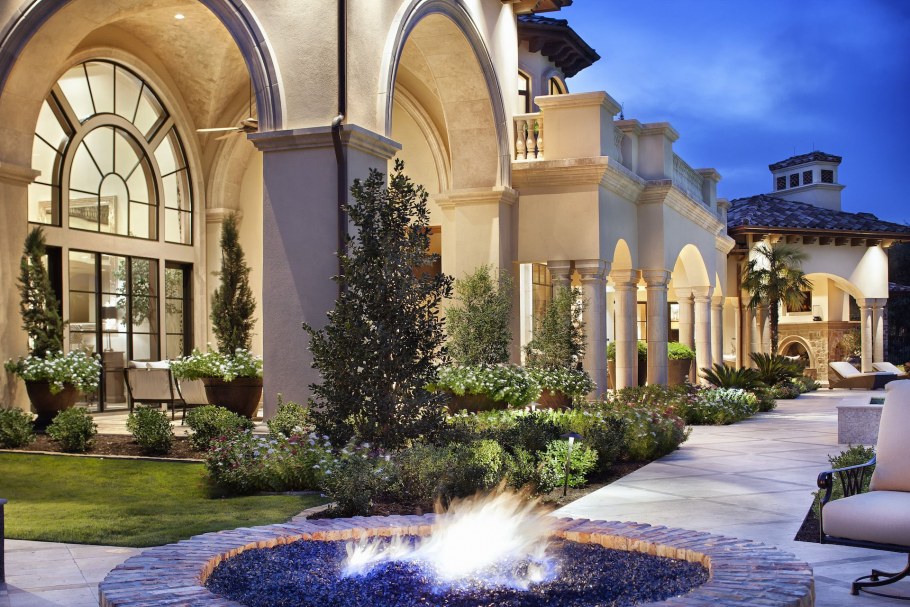 Вилла в испано-мавританском стиле