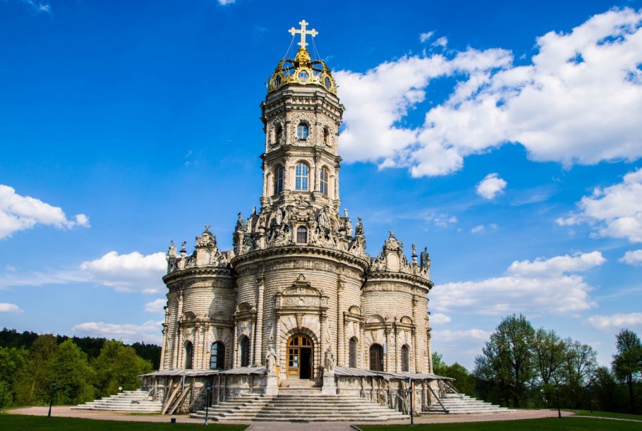 Большой дворец в Петергофе Растрелли Елизаветинское Барокко