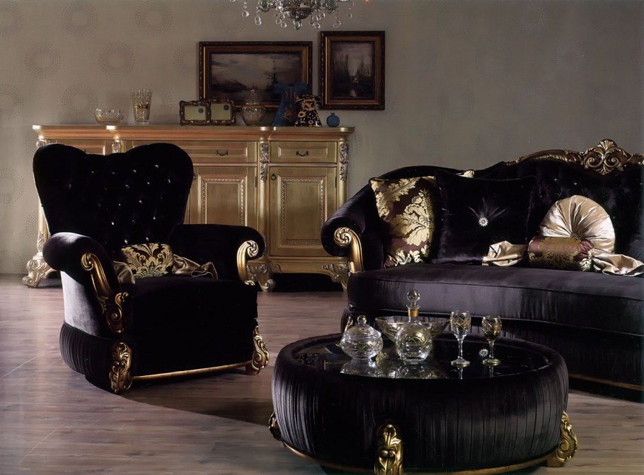 Диван из бархата