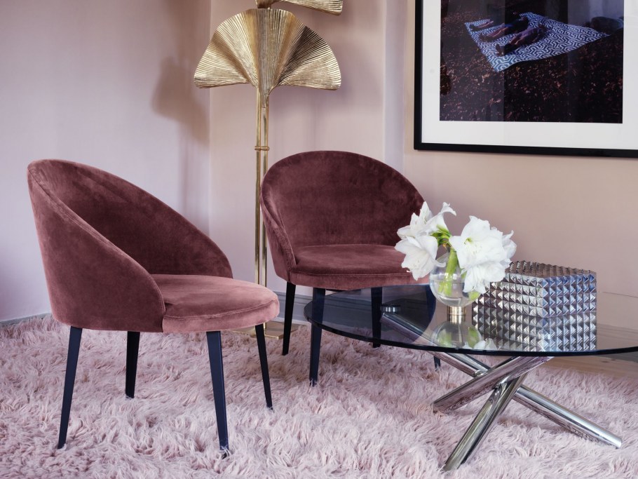 Квадратная картинка стильной мебели