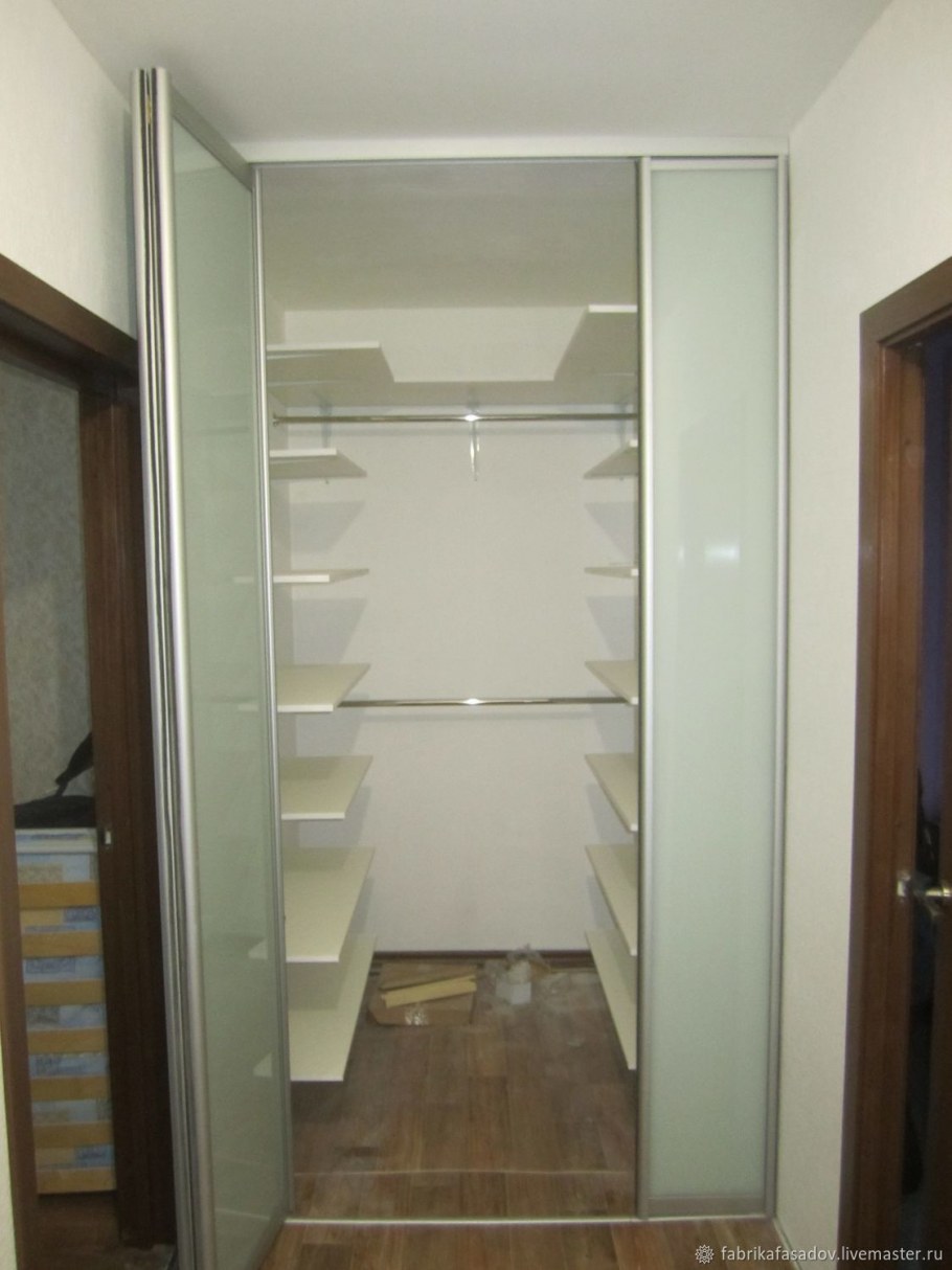 Мини гардеробная из кладовки