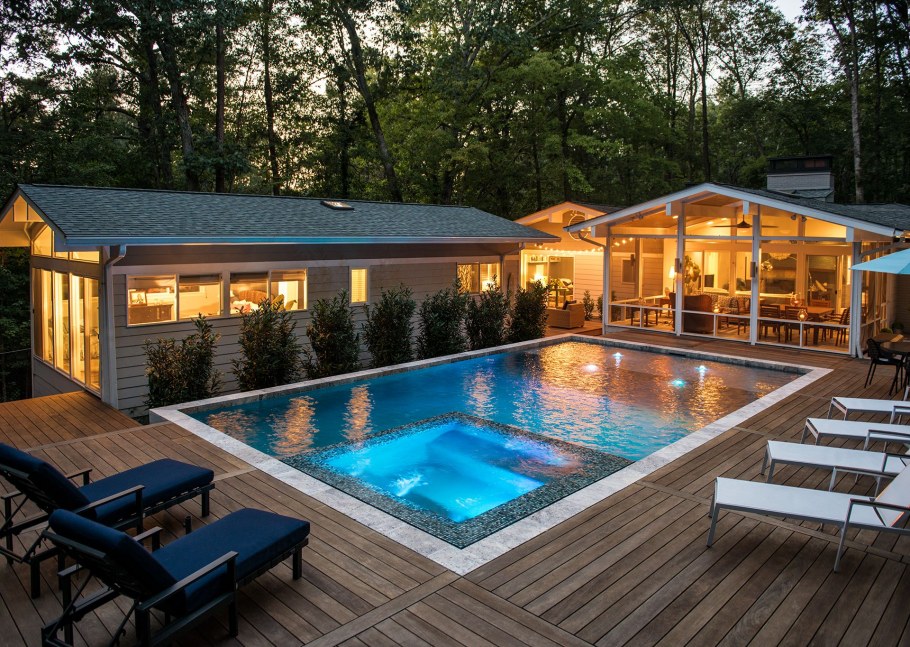 Дача с бассейном