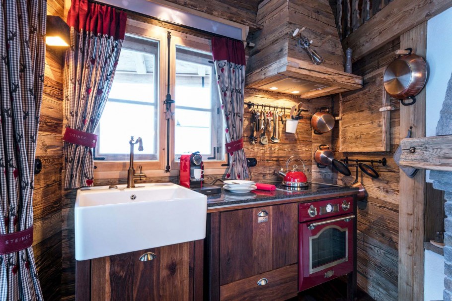 Интерьер маленького загородного домика в стиле Шале