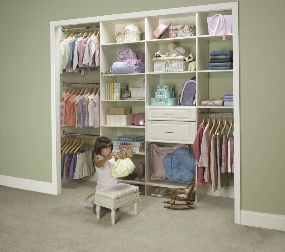 Гардеробная в детской