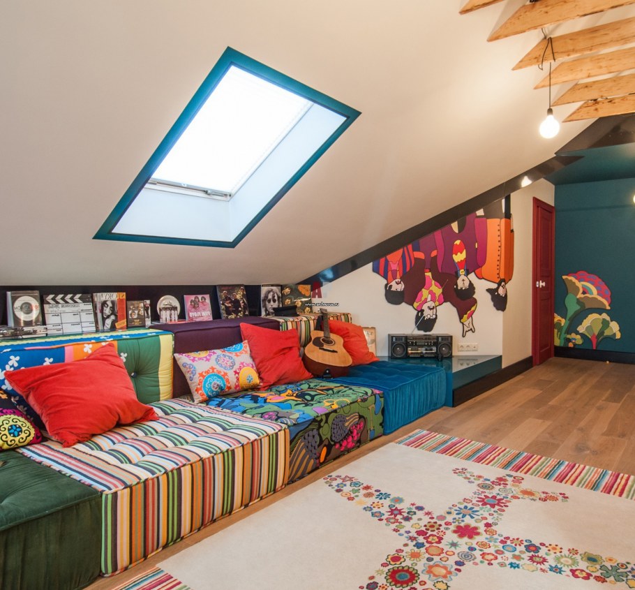 Комната на мансарде
