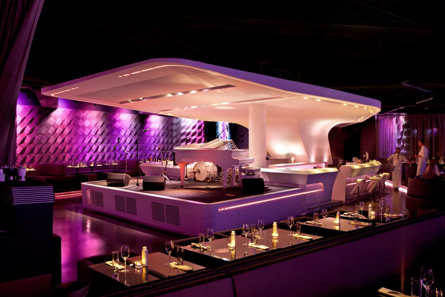 Лаунж бар дом