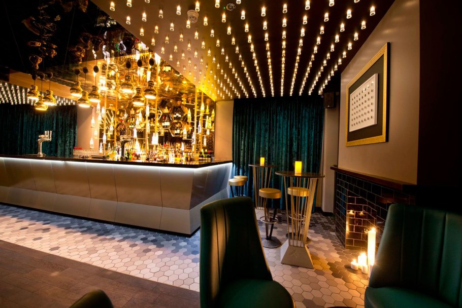 Golden Bee бар Лондон