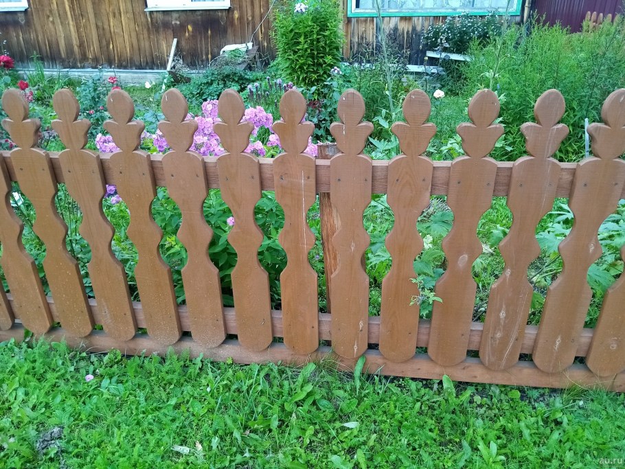 Резной забор на окна