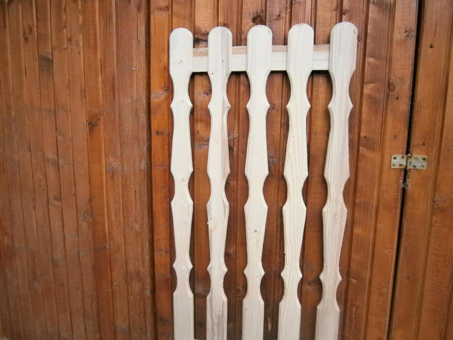 Прорезная резьба пропильная