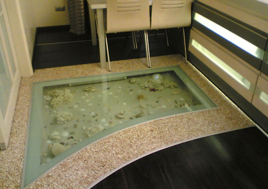 Стеклянный пол с подсветкой