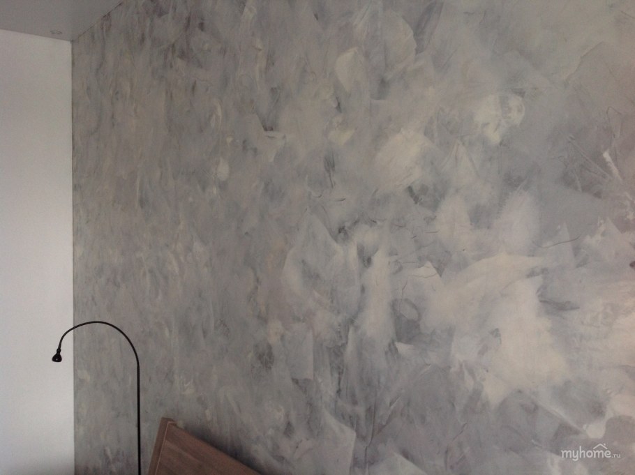 Скорая декоративная штукатурка на стене