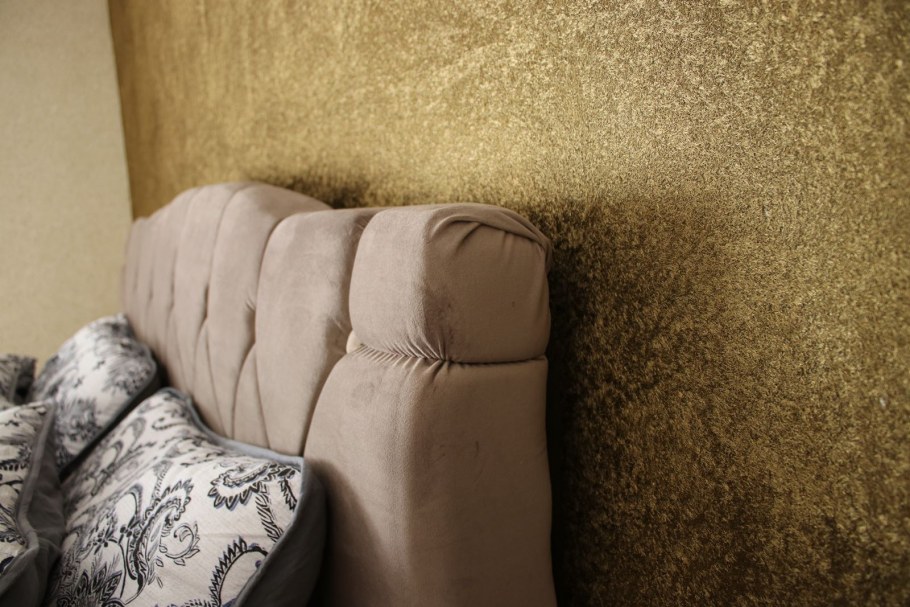 Жидкие обои Силк пласт в интерьере