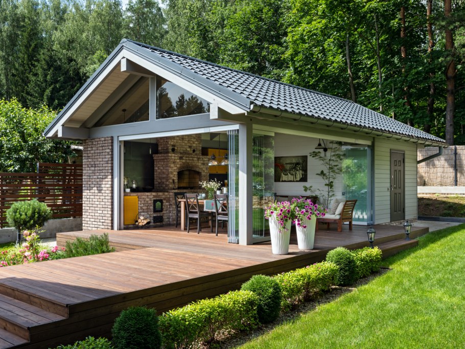 Летняя кухня из клееного бруса