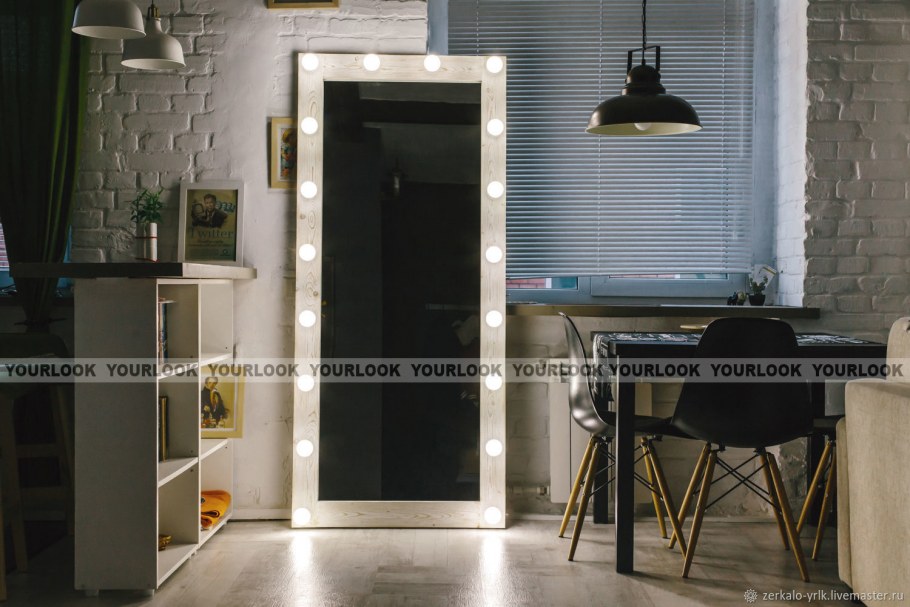 Зеркало с лампочками в полный рост лофт