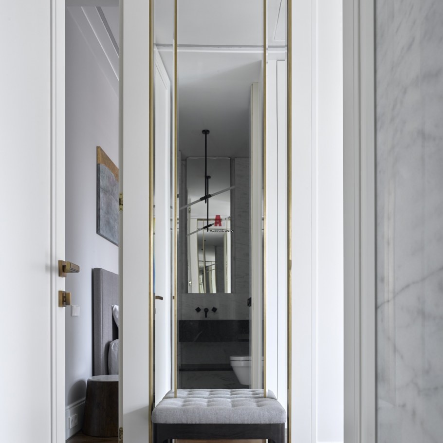 Зеркальная прихожая