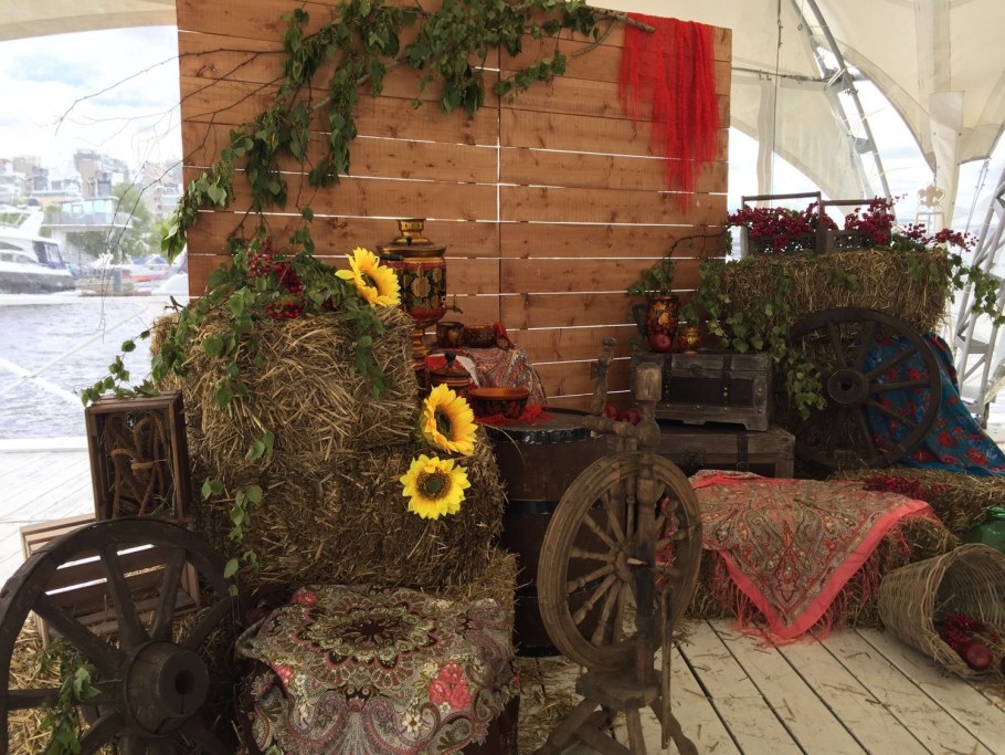 Фотозона в русском стиле