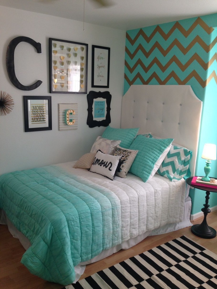 Комната в мятном цвете