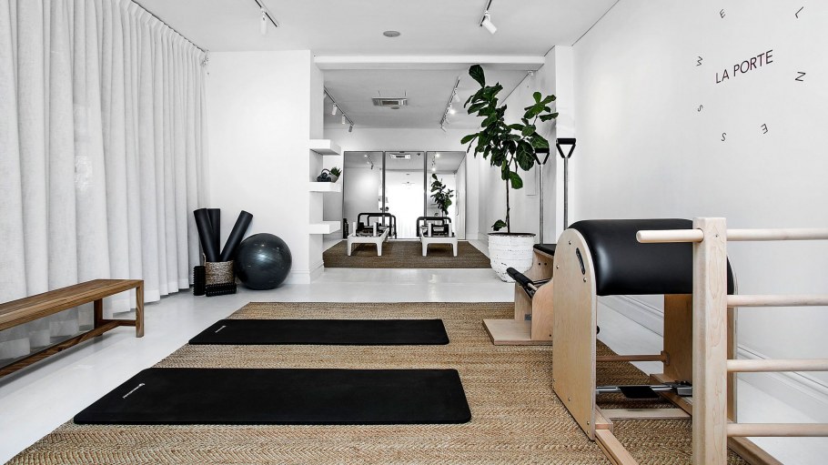 Интерьер йога студии