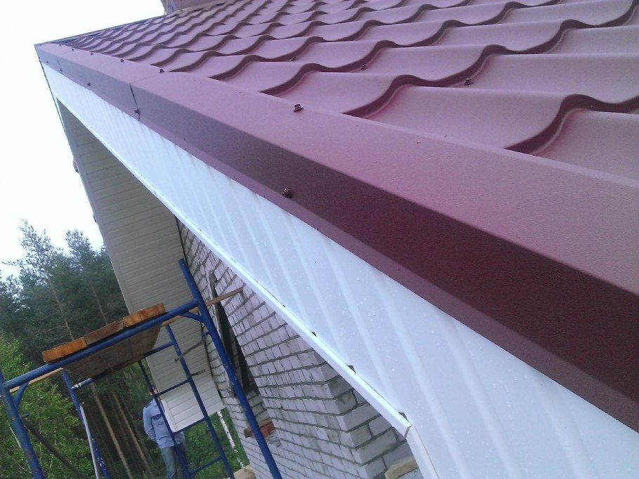 Кровельная сэндвич панель торцевая планка