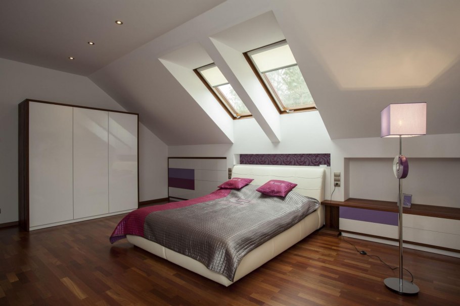 Комната на мансарде