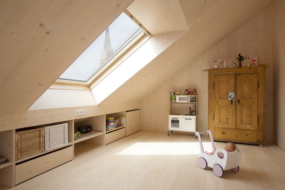 Планировка спальни на мансарде