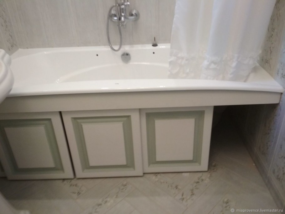 Экран для ванной деревянный