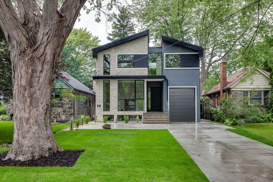 Баня с бассейном на участке