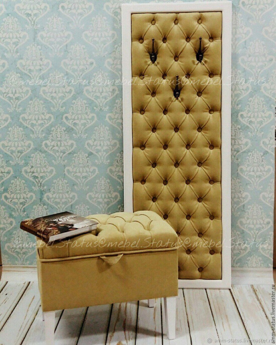 Панель с каретной стяжкой в прихожую