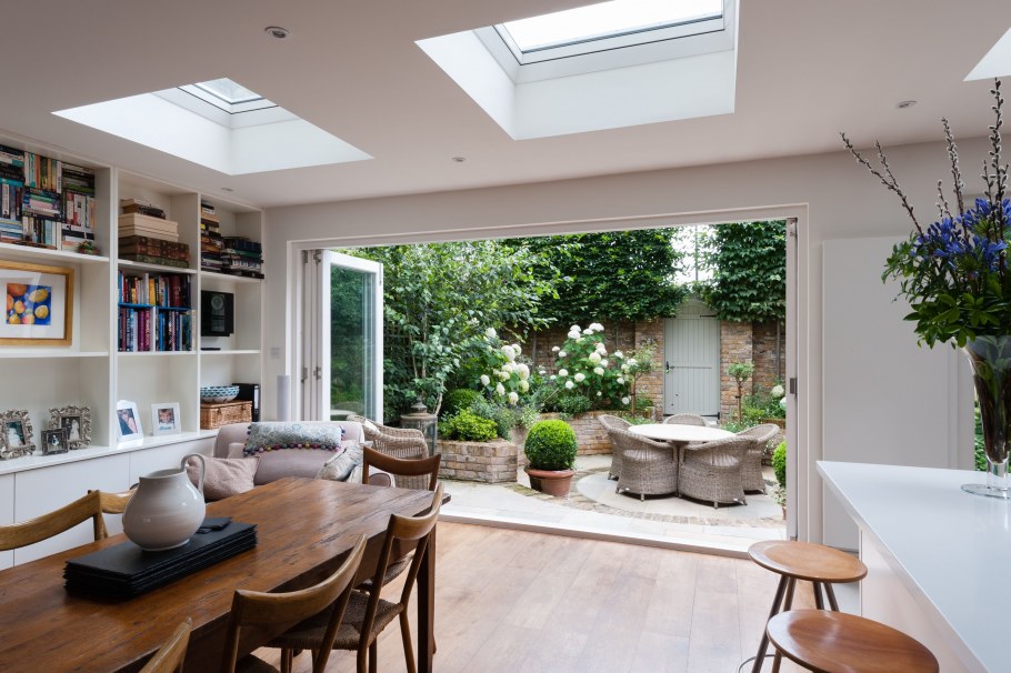 Гостиная с выходом в сад