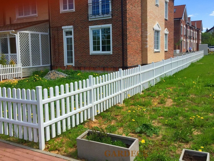 Забор для таунхауса